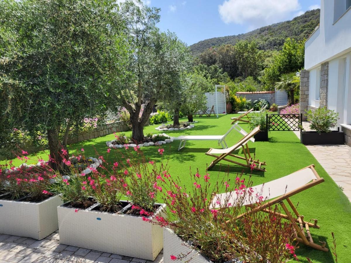 La Villa Procchio  Exteriör bild